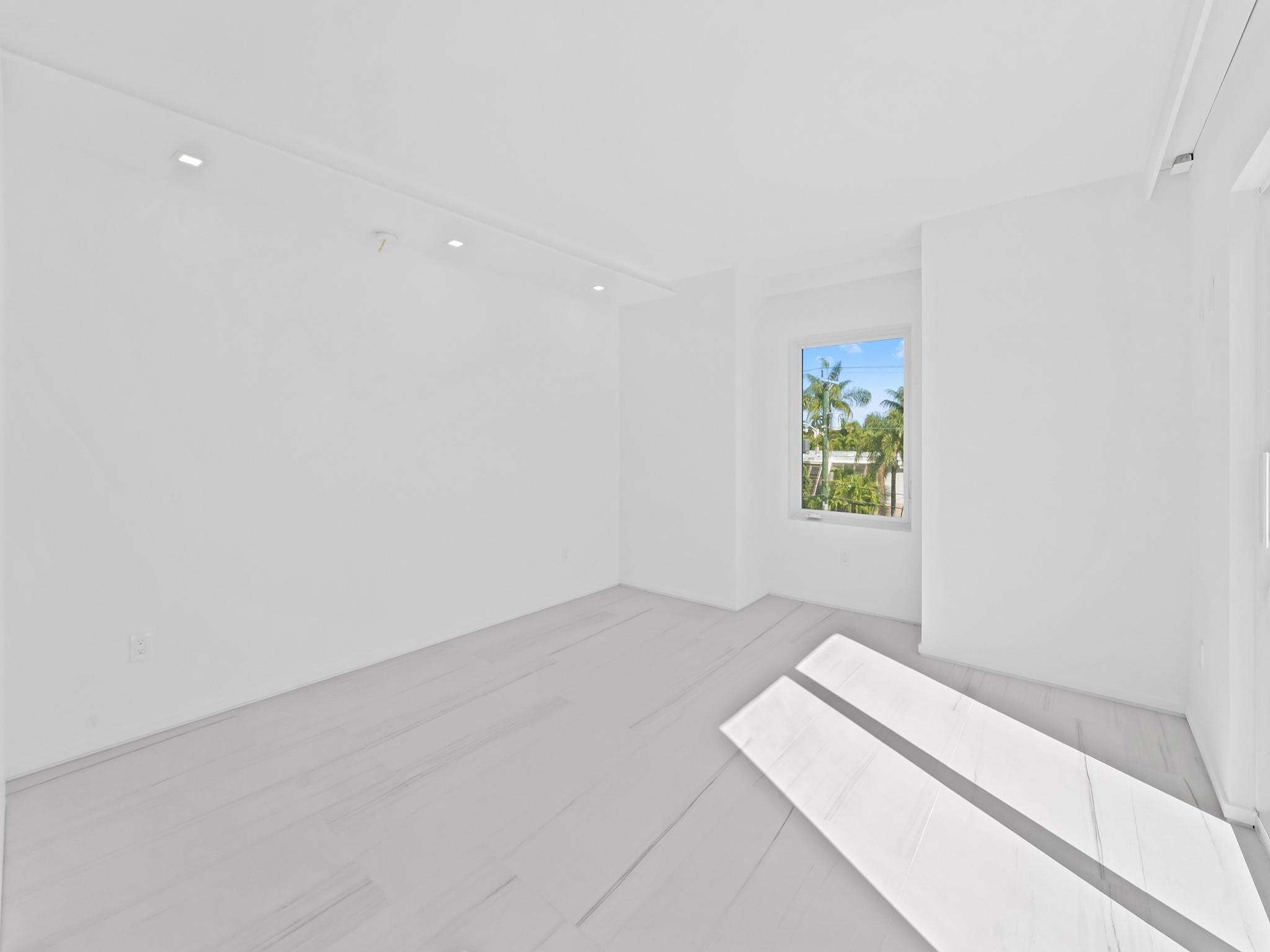 421 Hendricks Isle - Residential