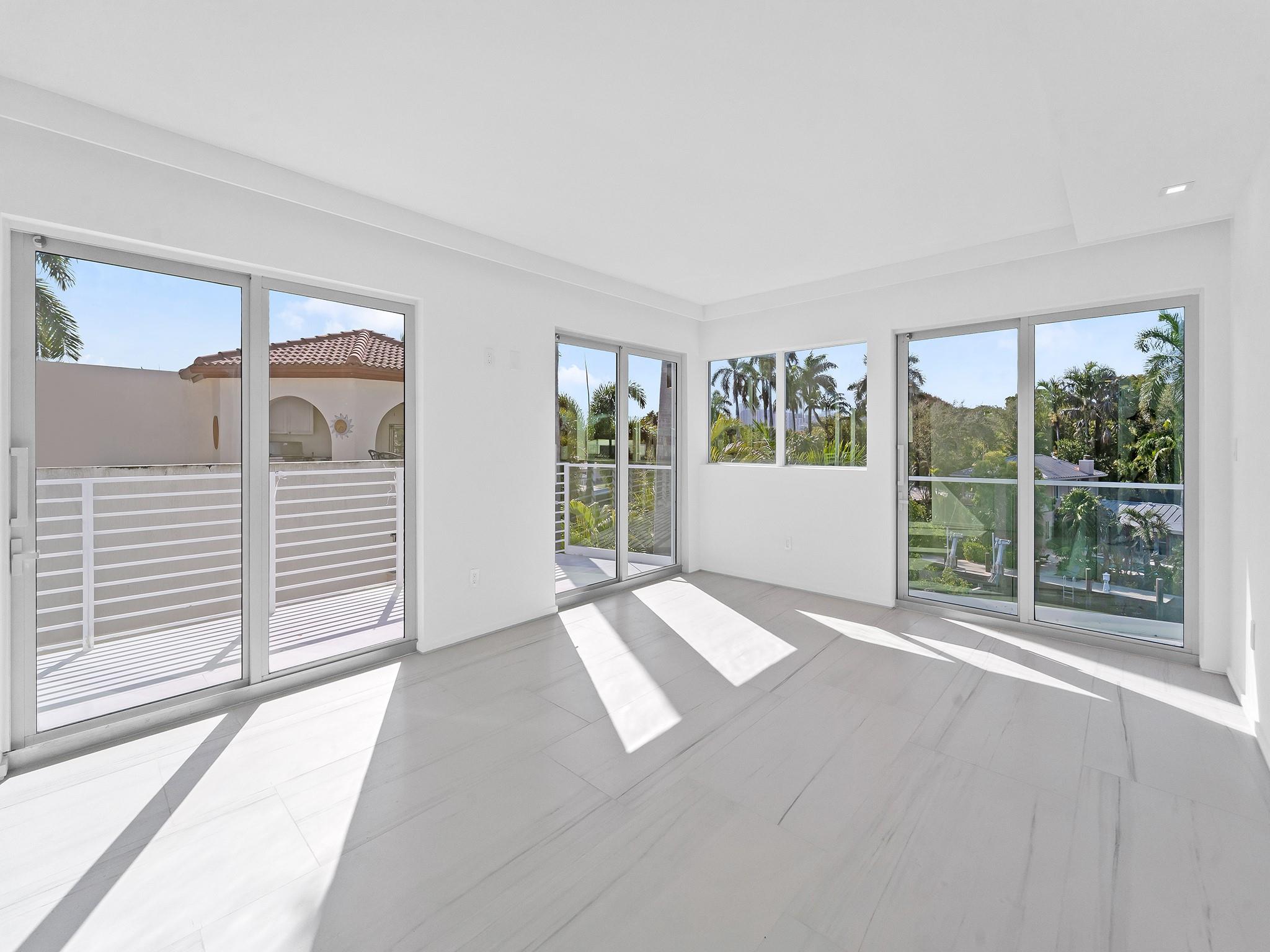 421 Hendricks Isle - Residential