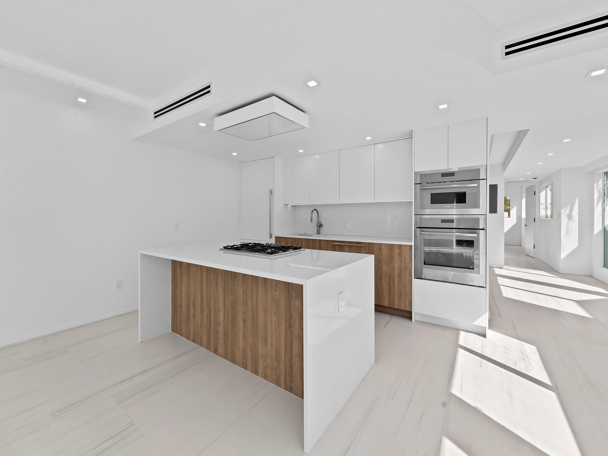 421 Hendricks Isle - Residential