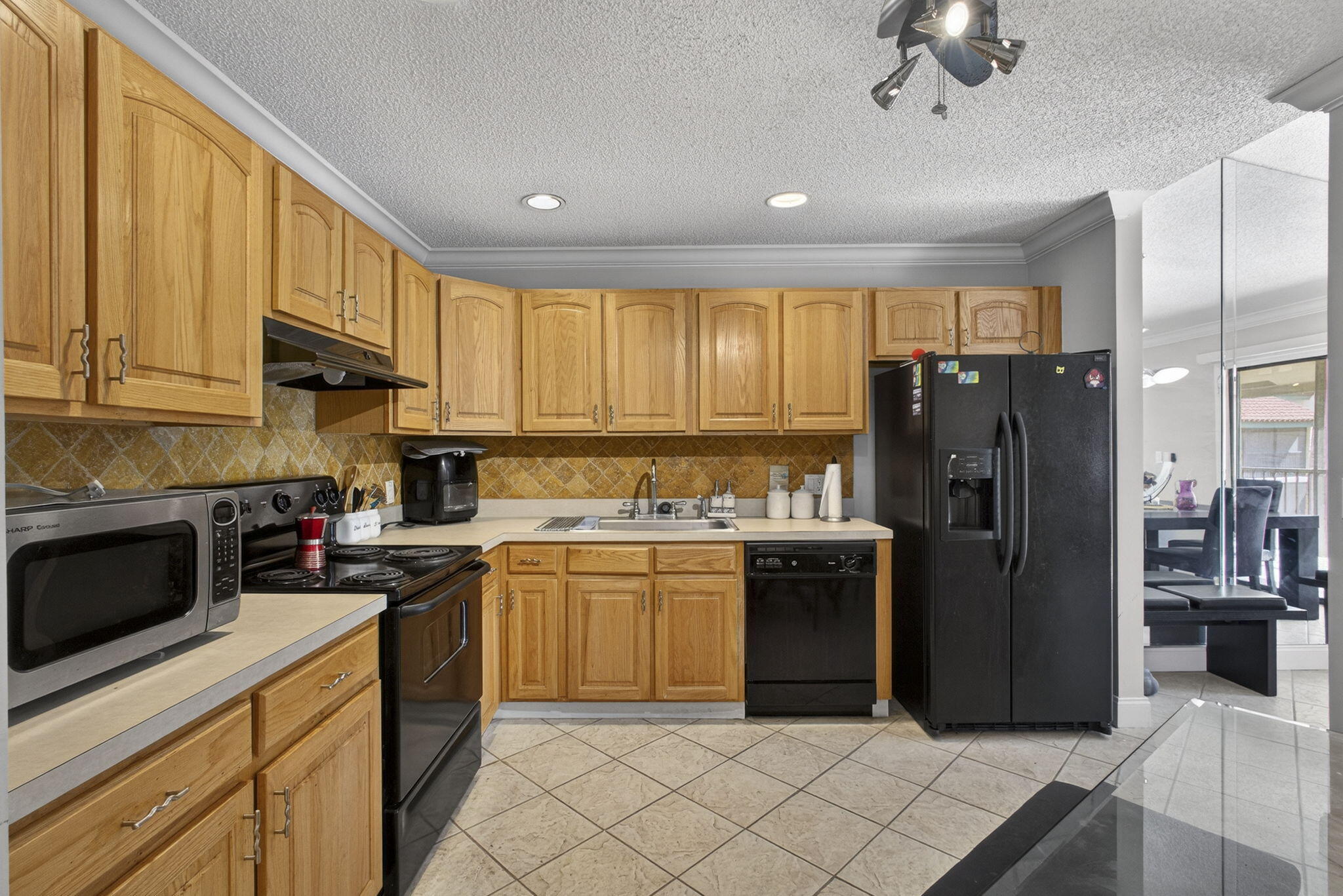 LEXINGTON GREEN CONDO - Residential