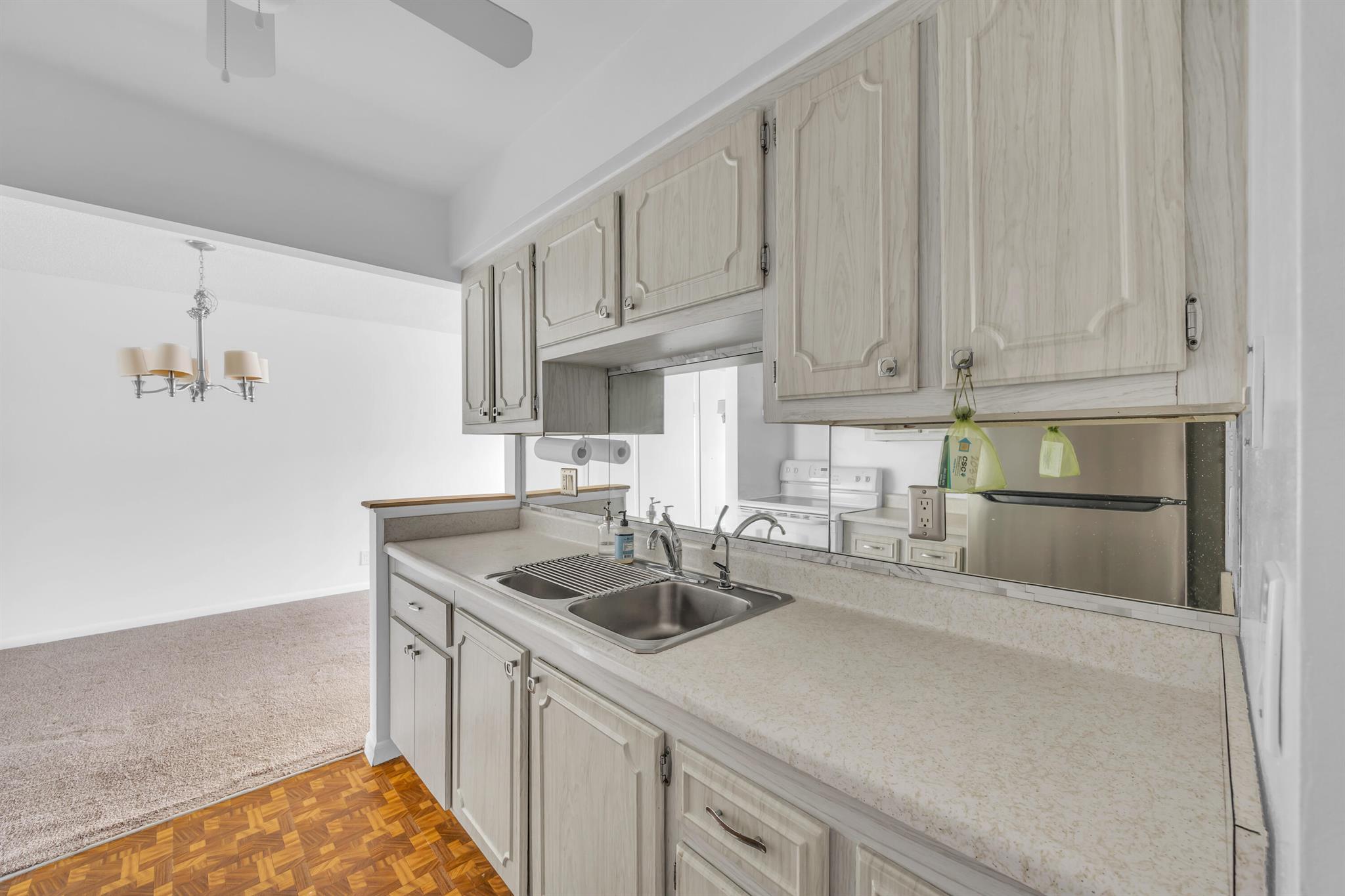 SHOREHAM CONDO - Residential Lease