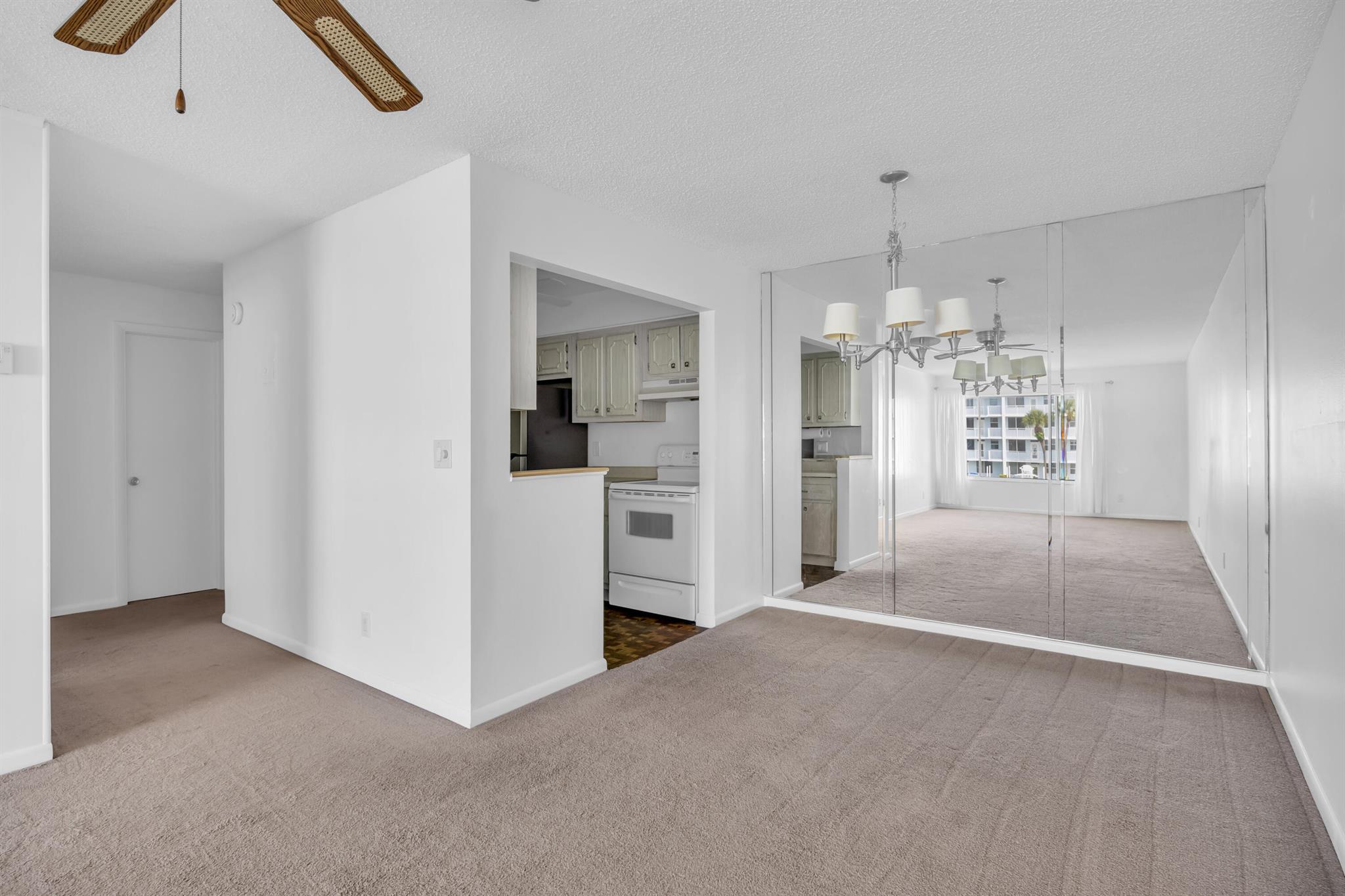 SHOREHAM CONDO - Residential Lease