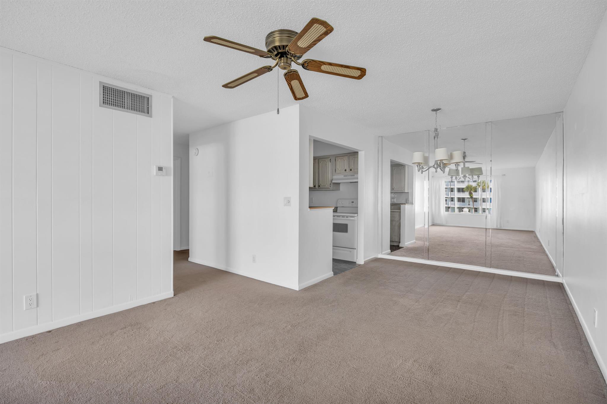SHOREHAM CONDO - Residential Lease