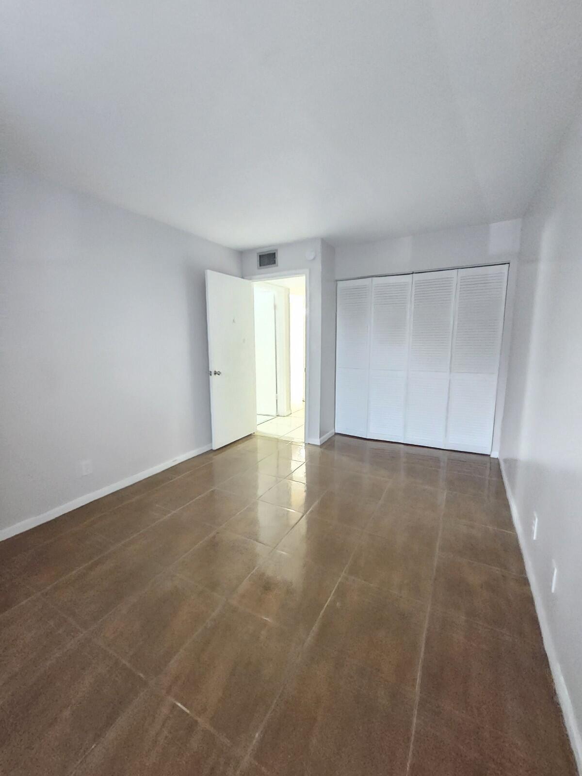 PRESIDENTIAL GOLFVIEW CONDO - Residential Lease