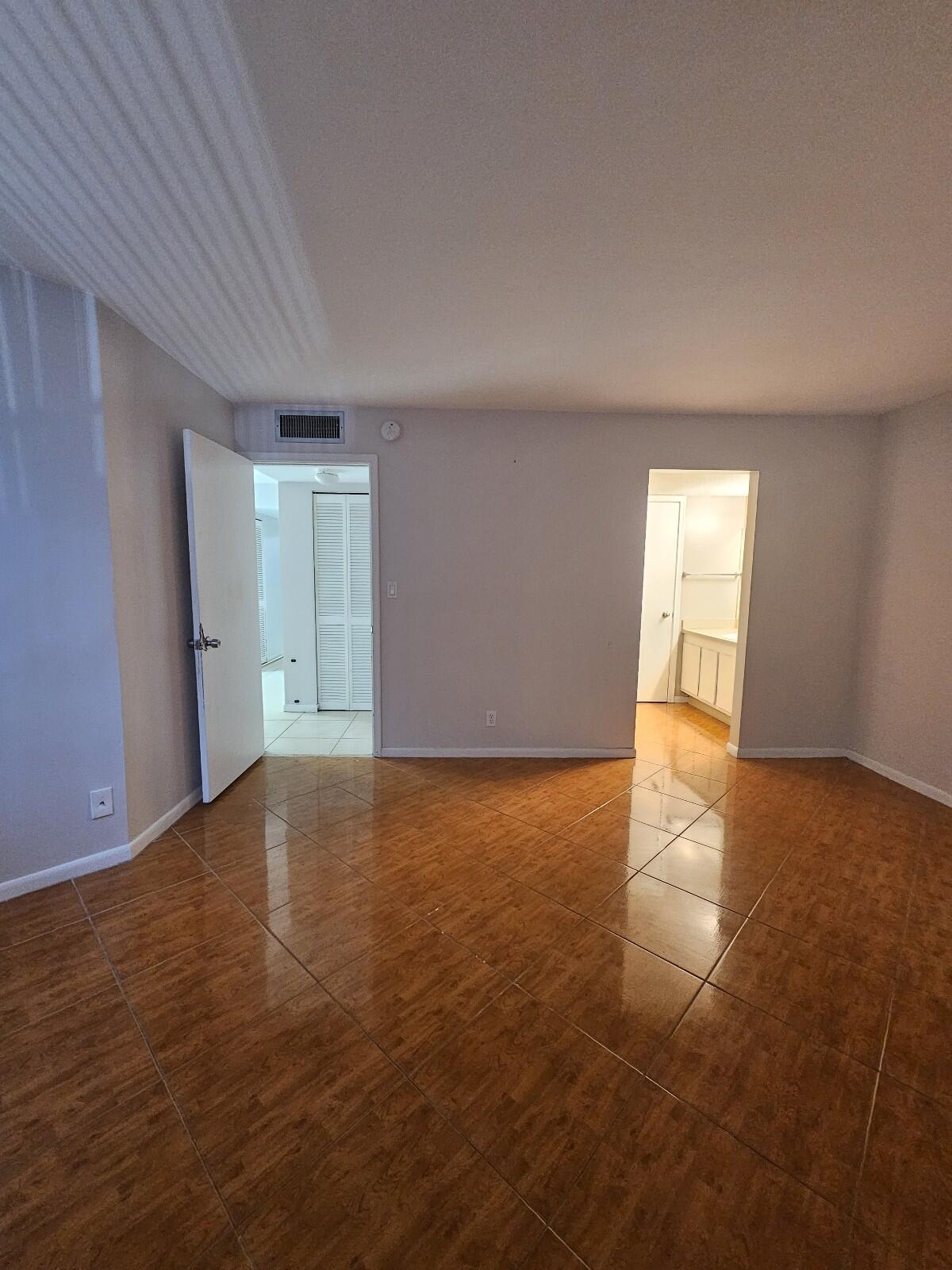 PRESIDENTIAL GOLFVIEW CONDO - Residential Lease