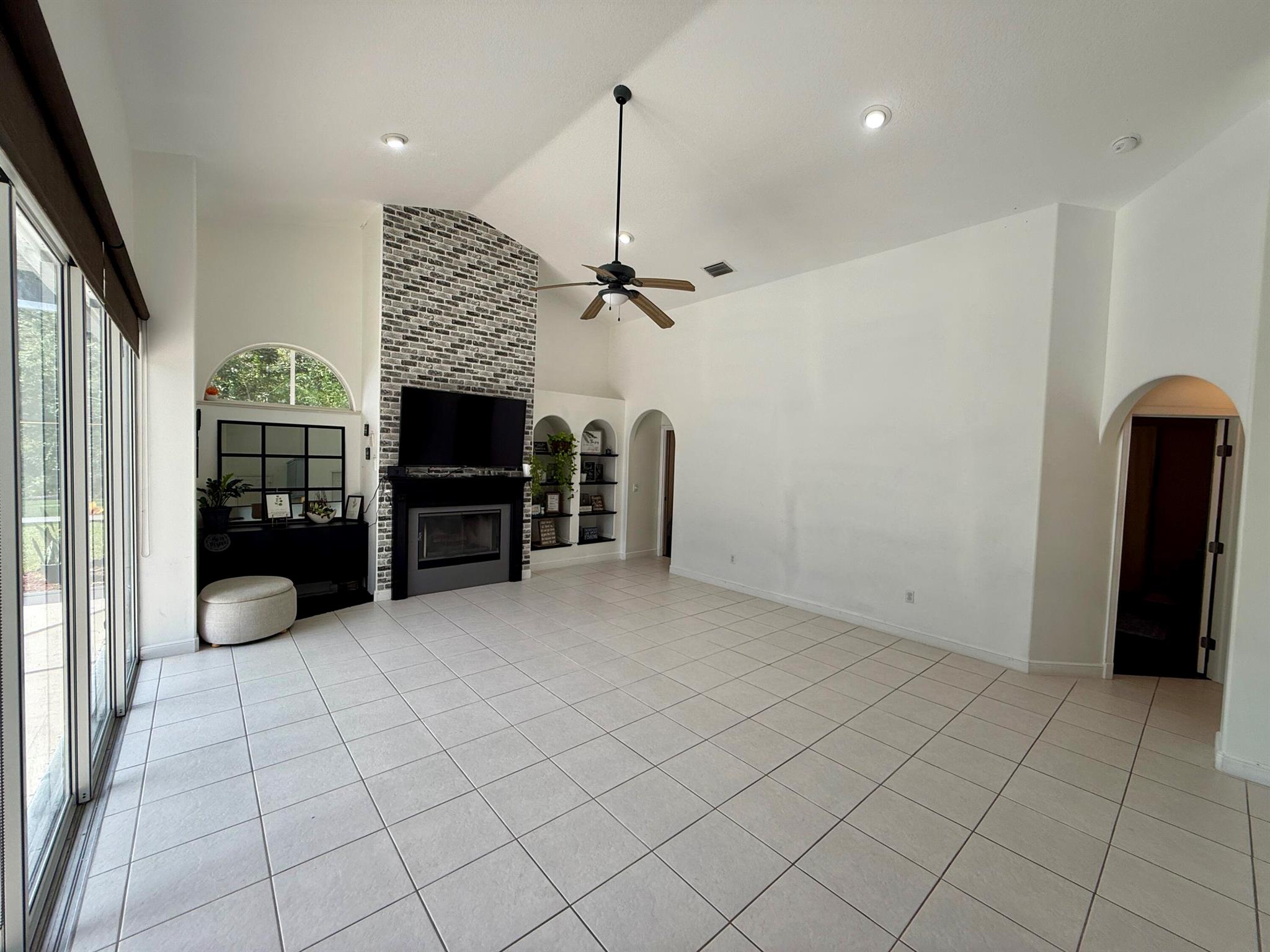 RIVER LANDING - Residential Lease