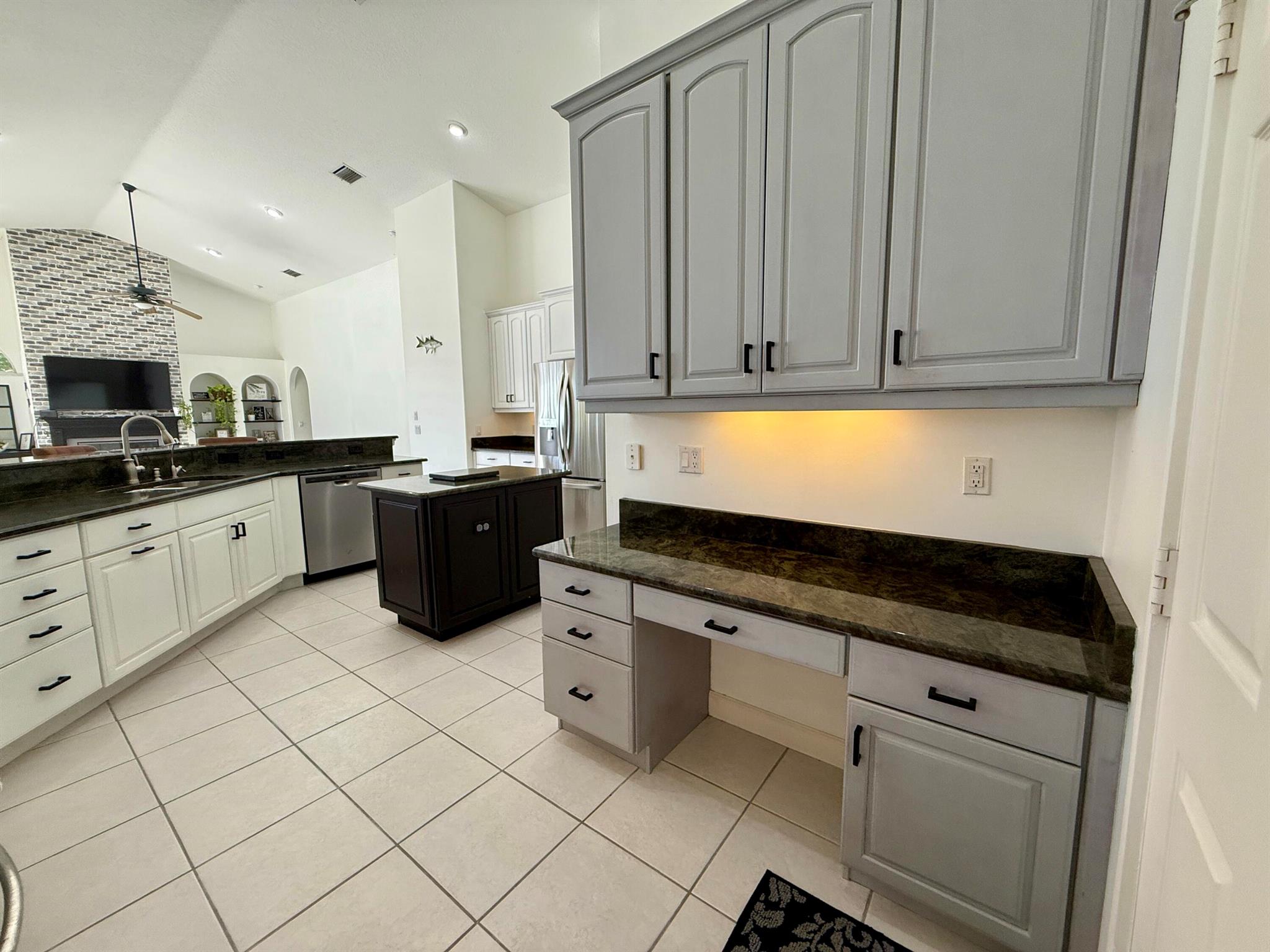 RIVER LANDING - Residential Lease