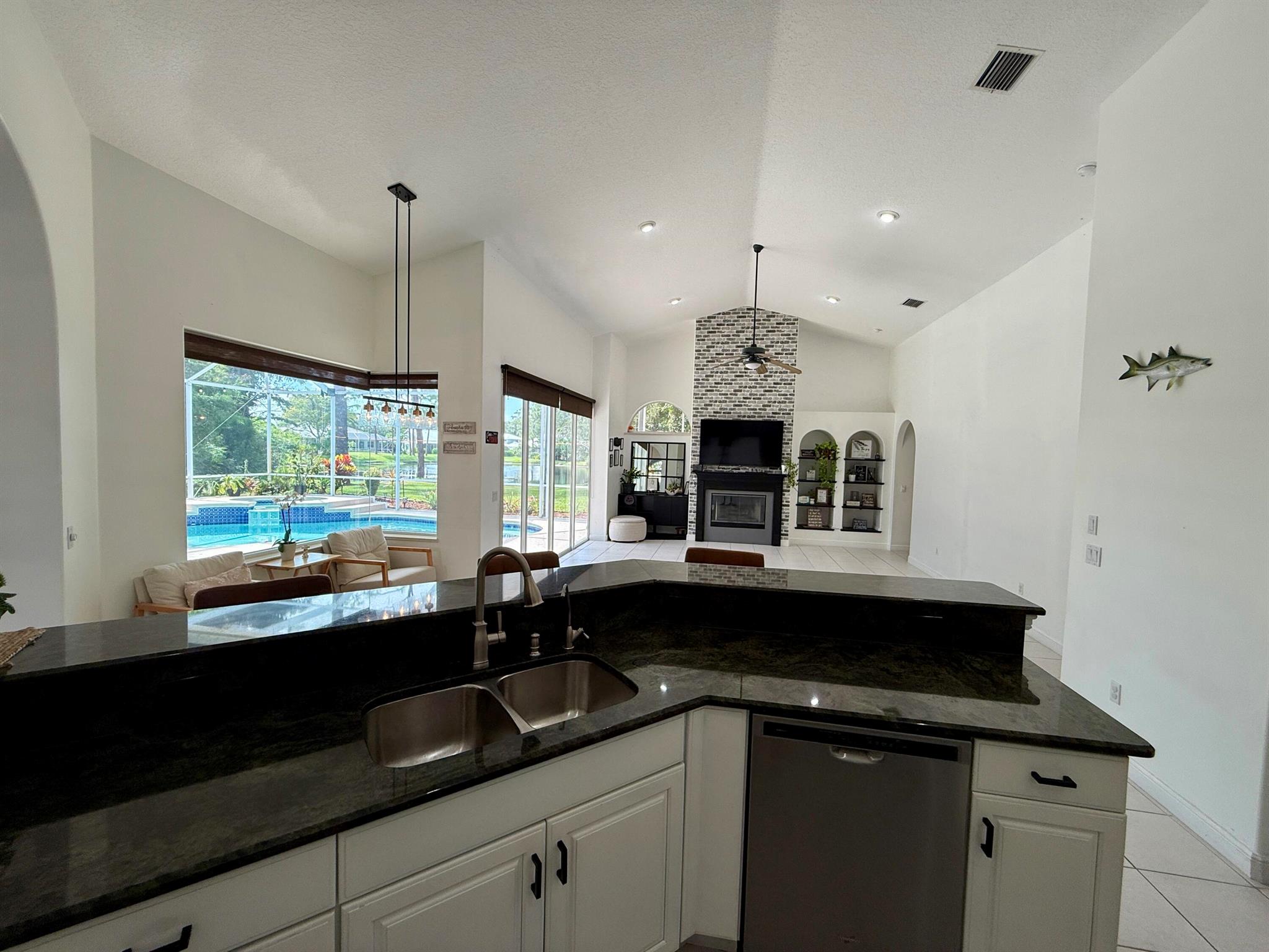 RIVER LANDING - Residential Lease