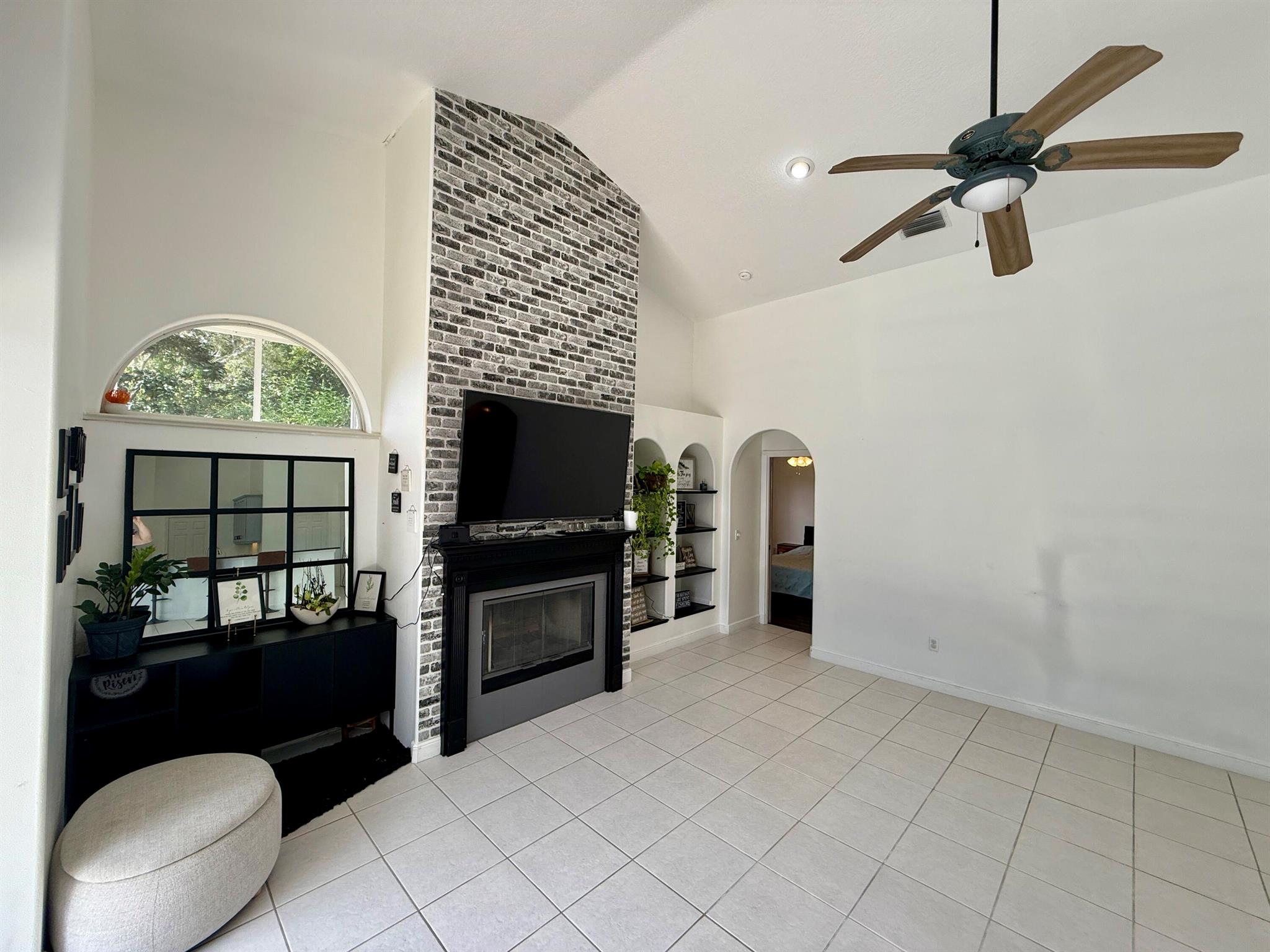 RIVER LANDING - Residential Lease