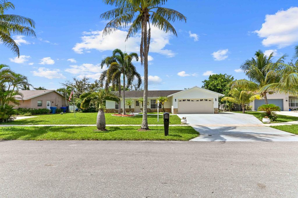 Photo of 123 Jay Court, Royal Palm Beach, FL 33411 (MLS # R11108325)
