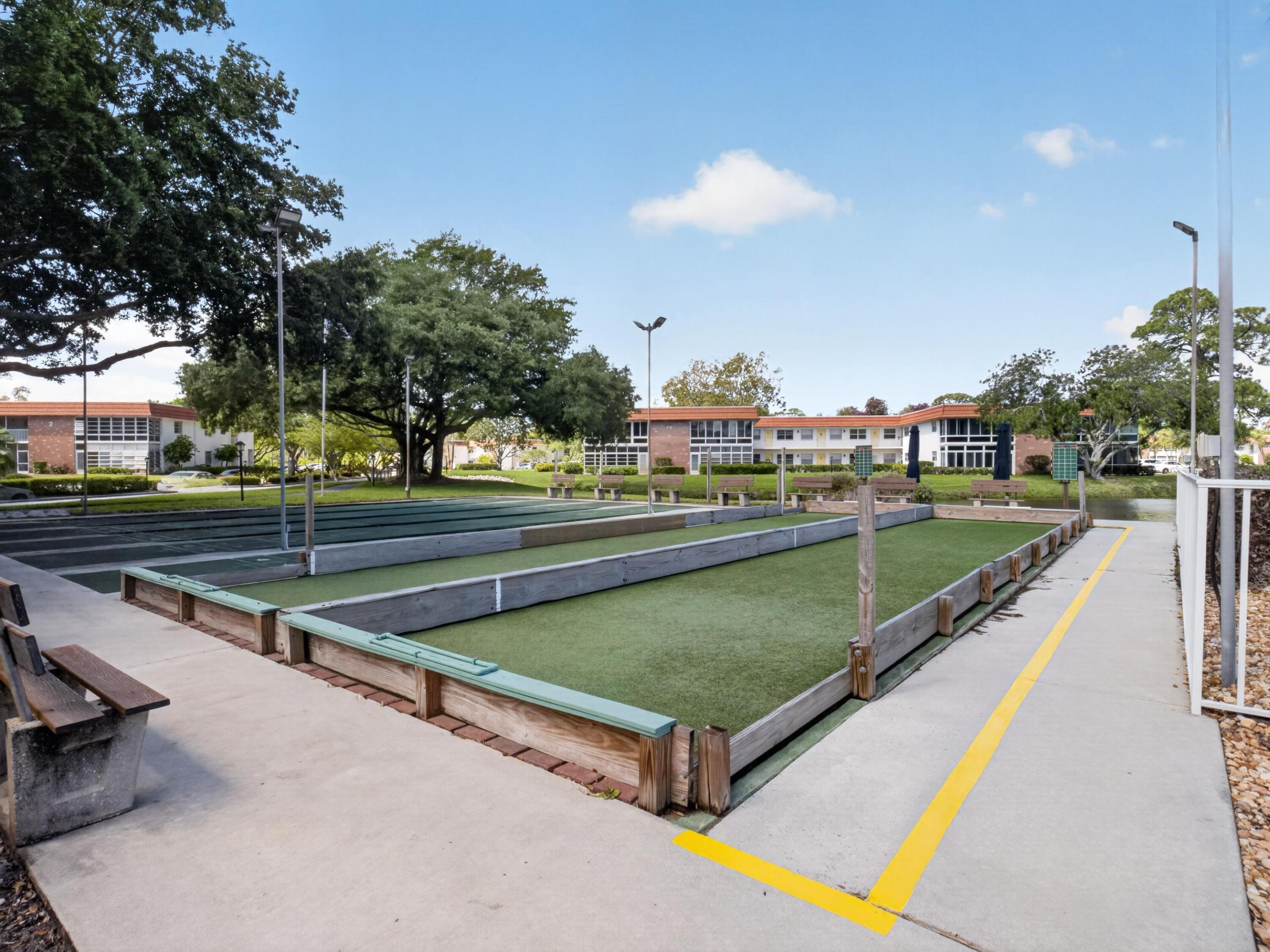 Vista Del Lago - Residential