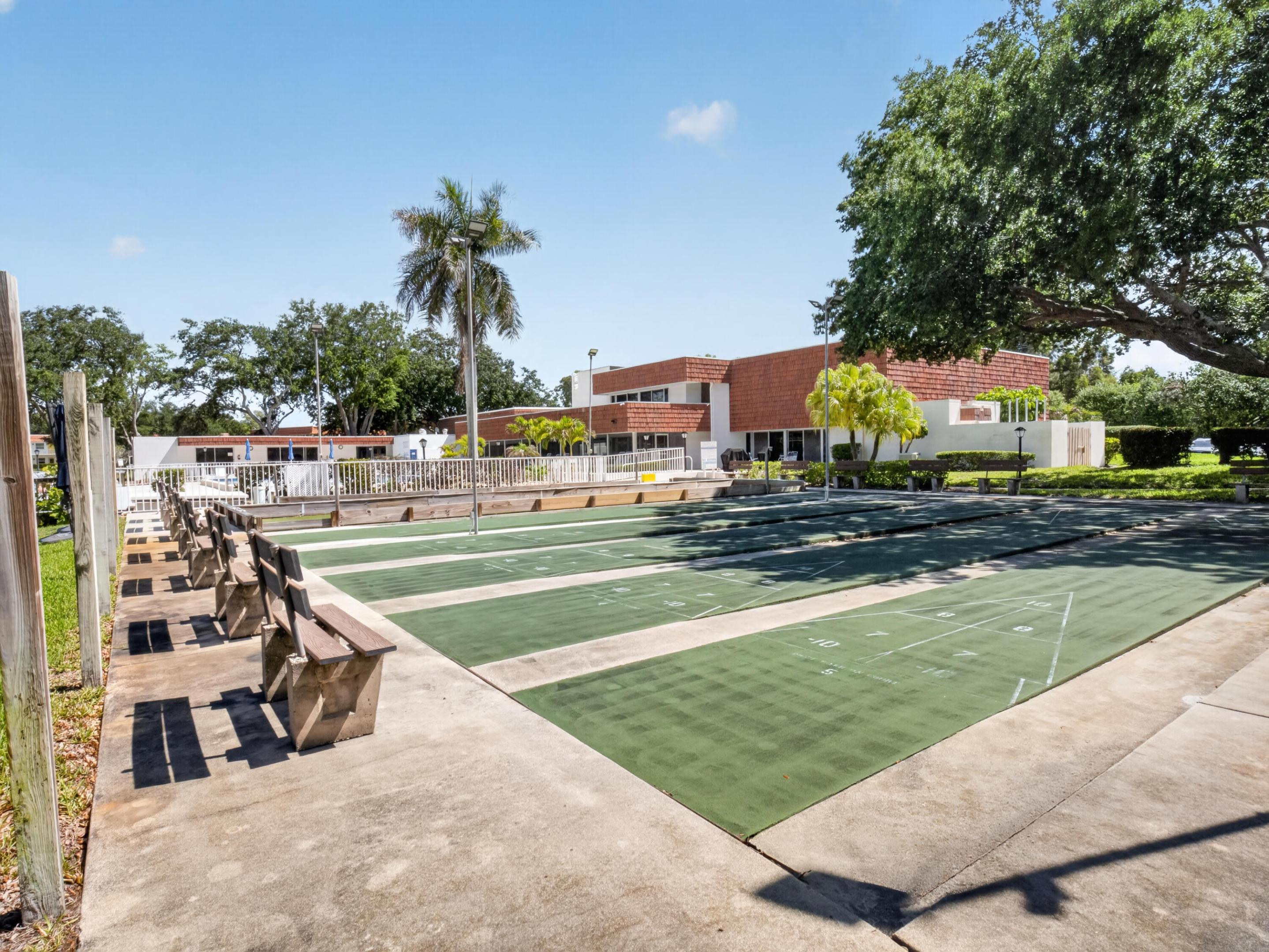 Vista Del Lago - Residential