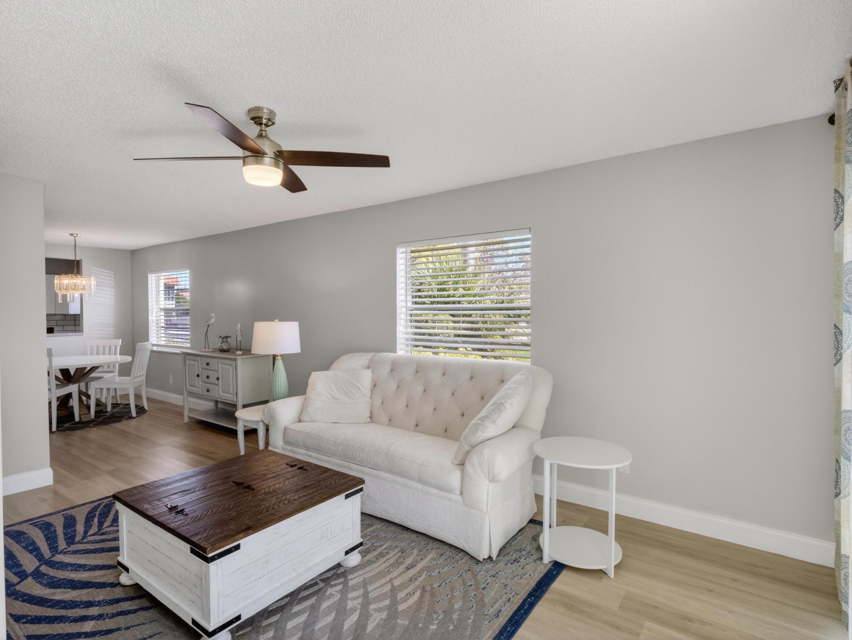 Vista Del Lago - Residential