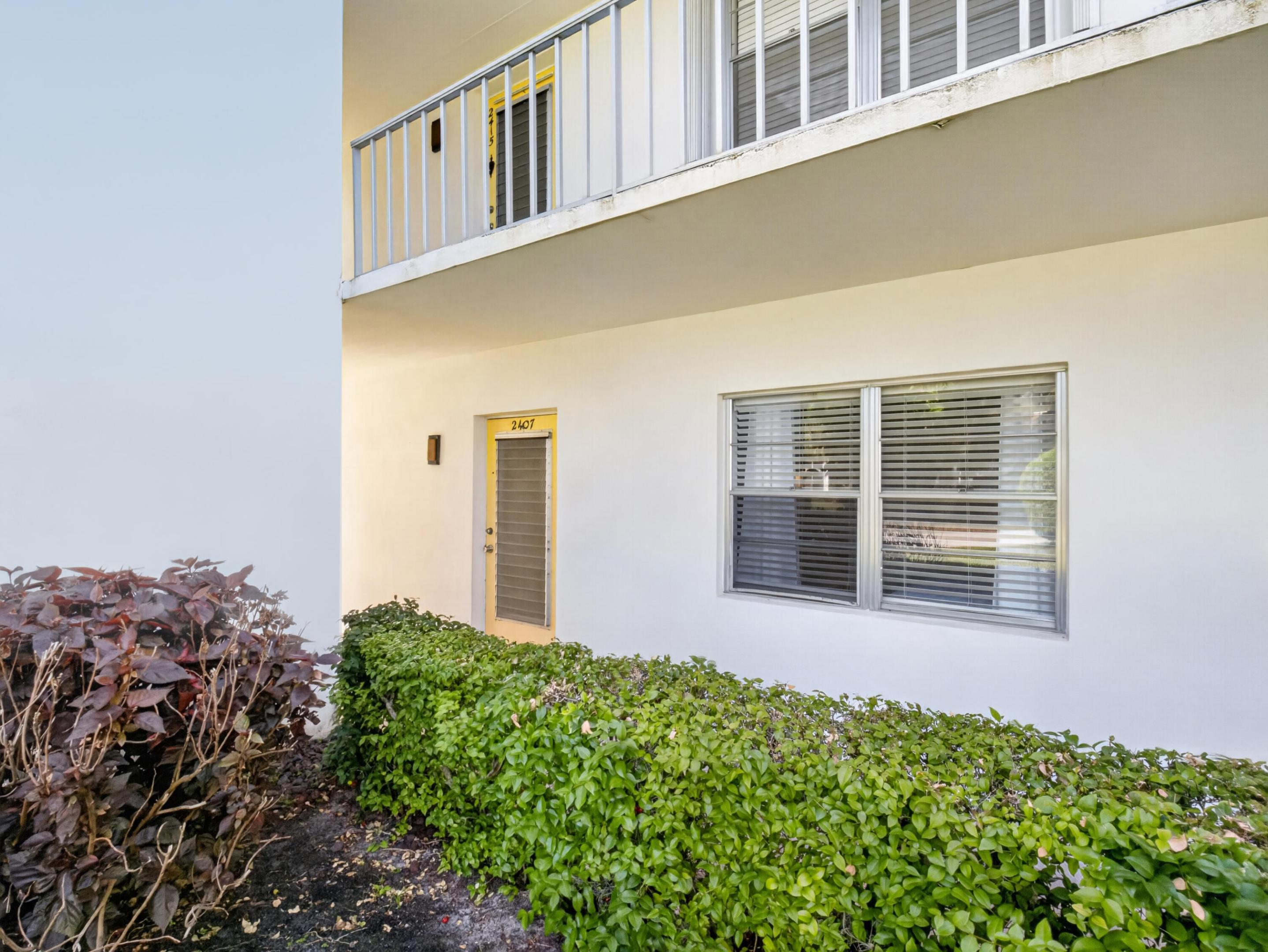 Vista Del Lago - Residential