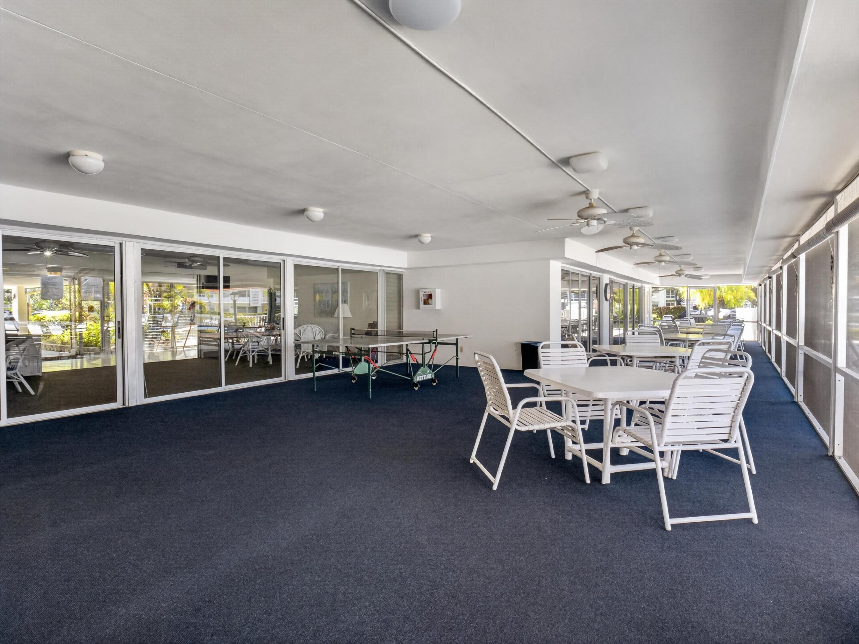 Vista Del Lago - Residential