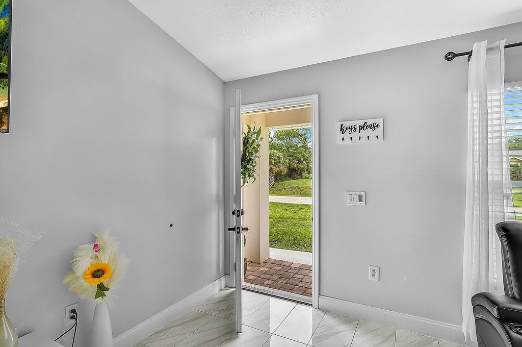 Photo of 9155 103rd Court, Vero Beach, FL 32967 (MLS # R11097261)