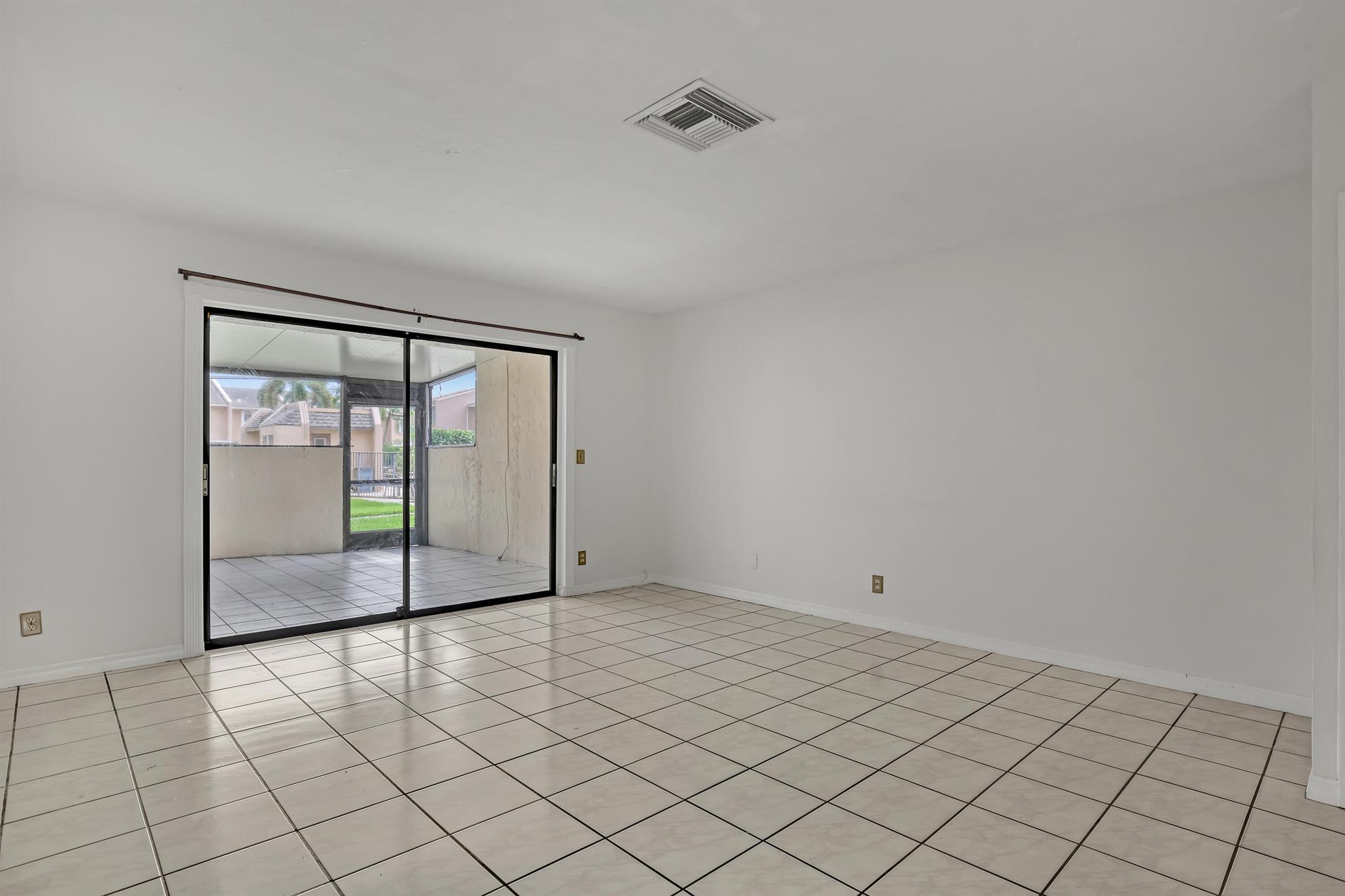 ROYAL VILLAGE TOWNHOUSES - Residential
