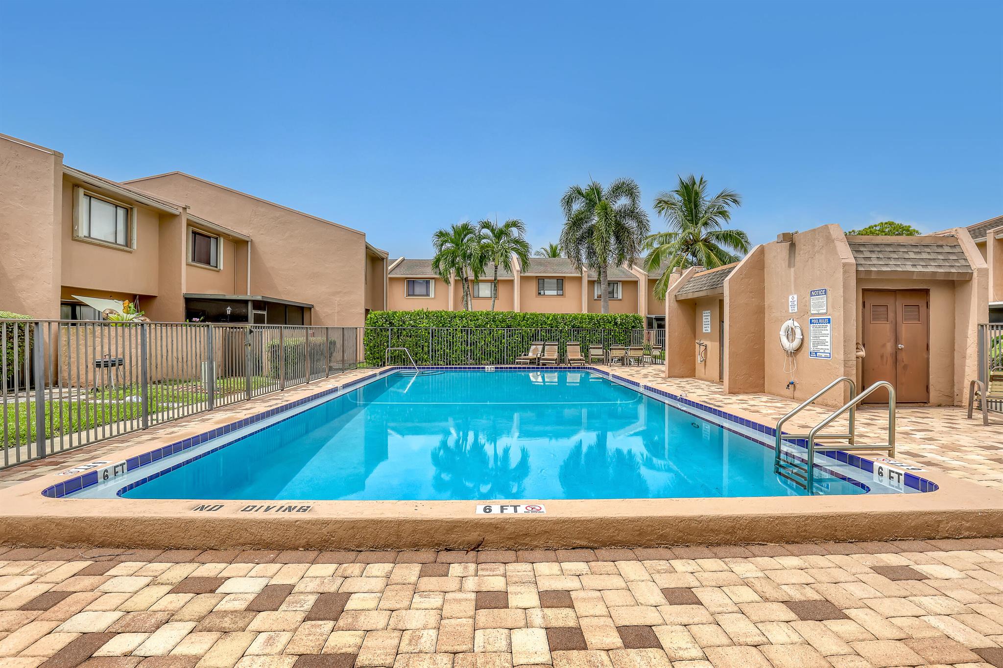 ROYAL VILLAGE TOWNHOUSES - Residential