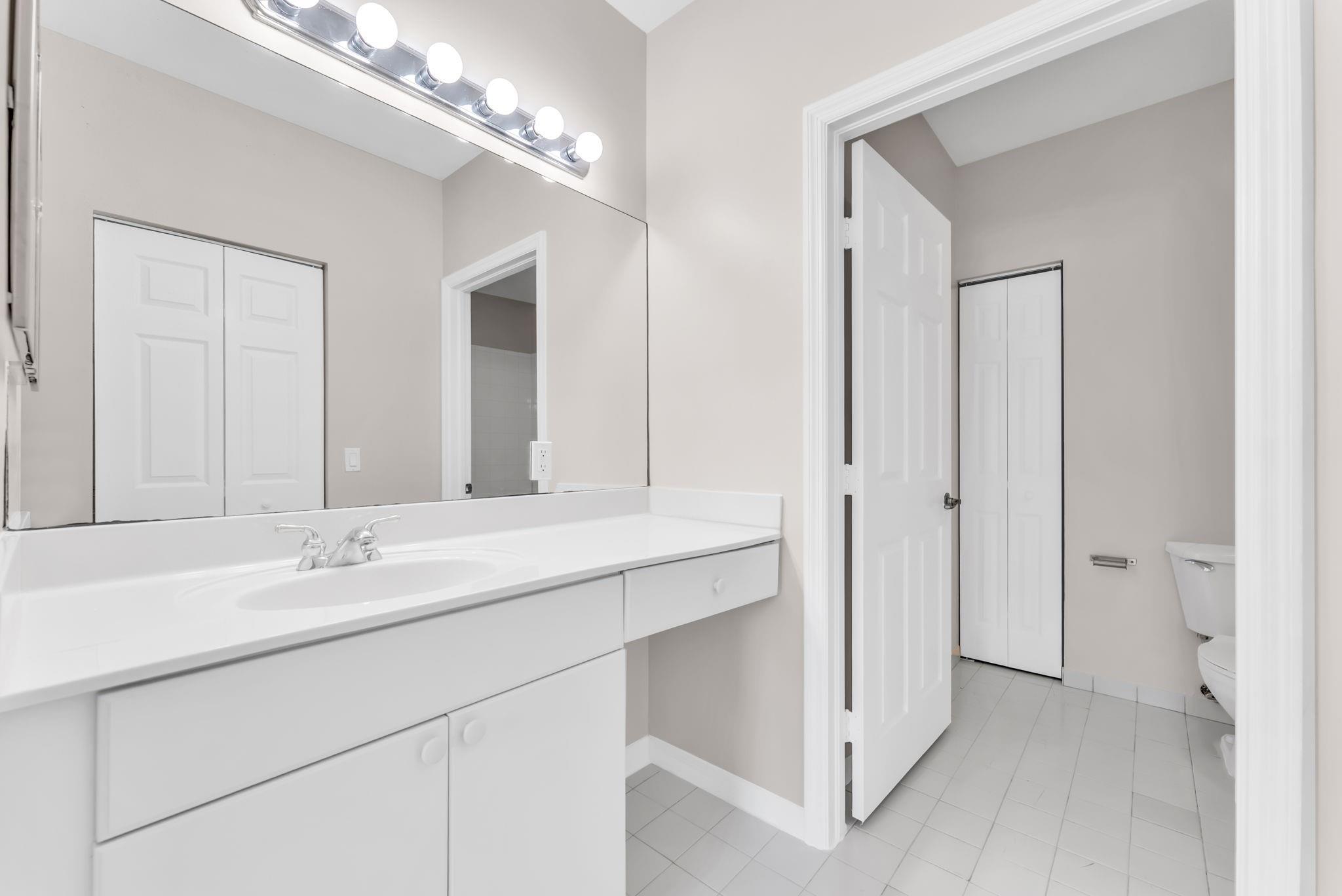 Escada - Residential