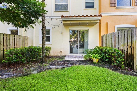 Tiny photo for 130 EMERALD CREEK Terrace, Plantation, FL 33325 (MLS # B26071384)