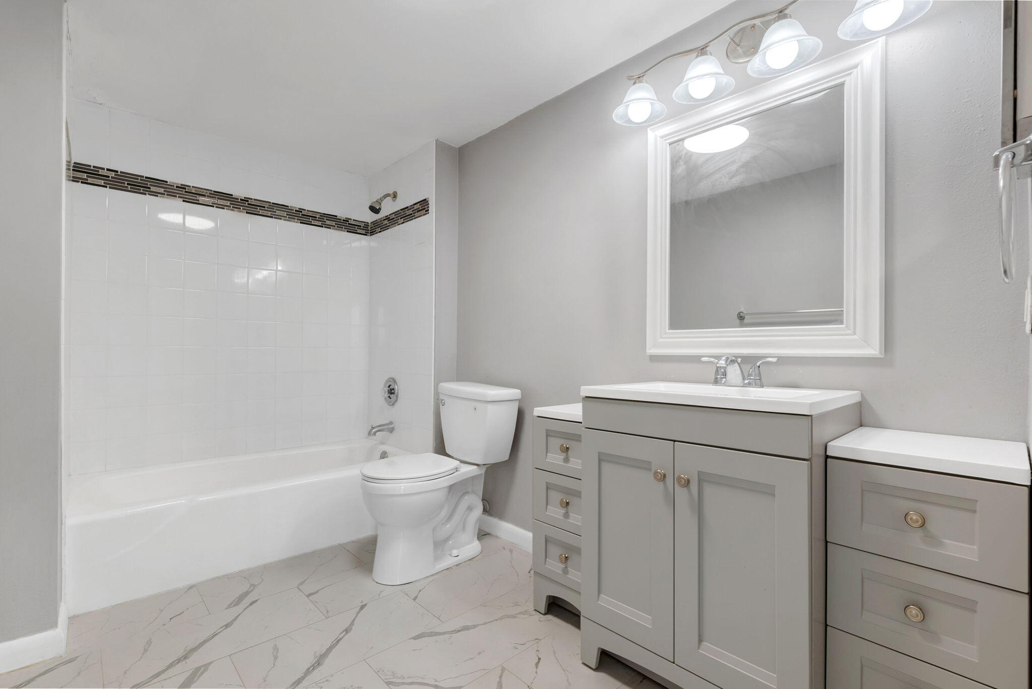 BRIARWOOD CLUB CONDO 4 - Residential