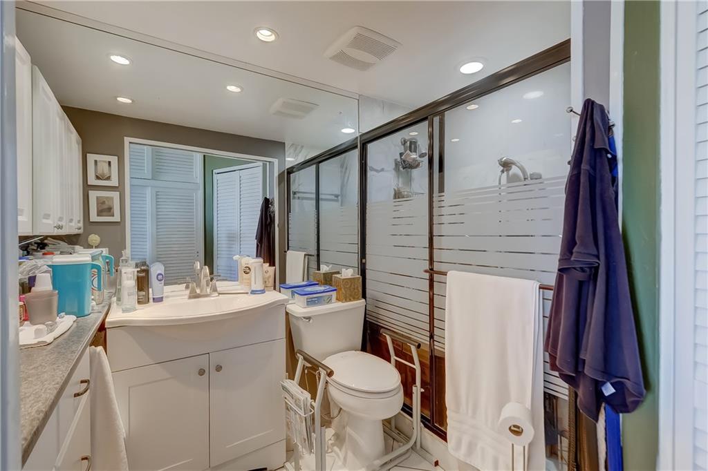Coral Ridge Towers East - Residential