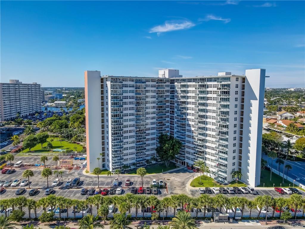 Coral Ridge Towers East - Residential