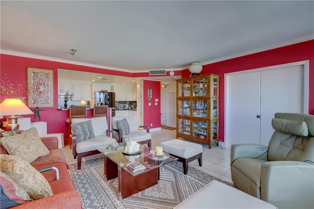 Coral Ridge Towers East - Residential