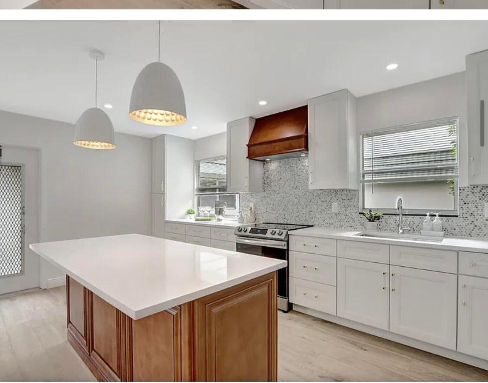 KINGS POINT MONACO CONDOS - Residential