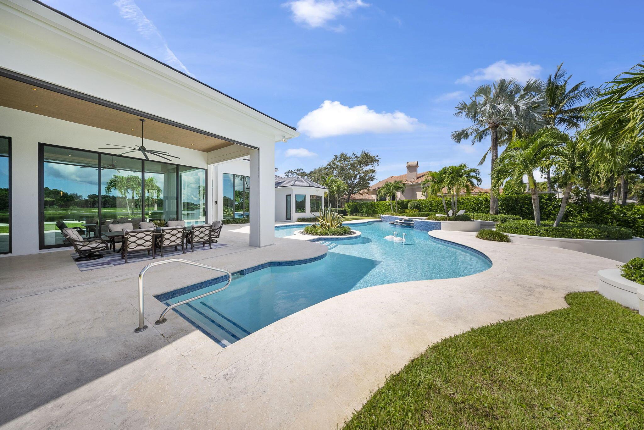 LOXAHATCHEE CLUB - Residential