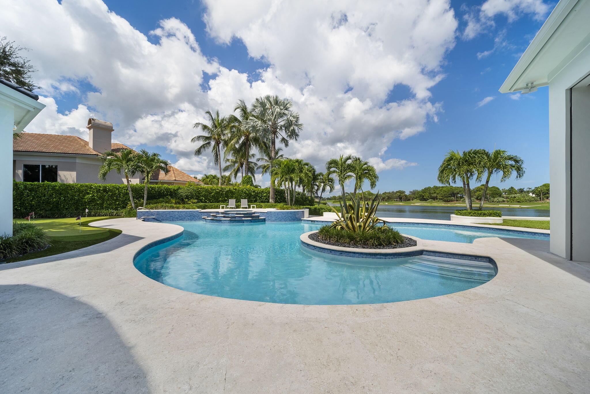 LOXAHATCHEE CLUB - Residential