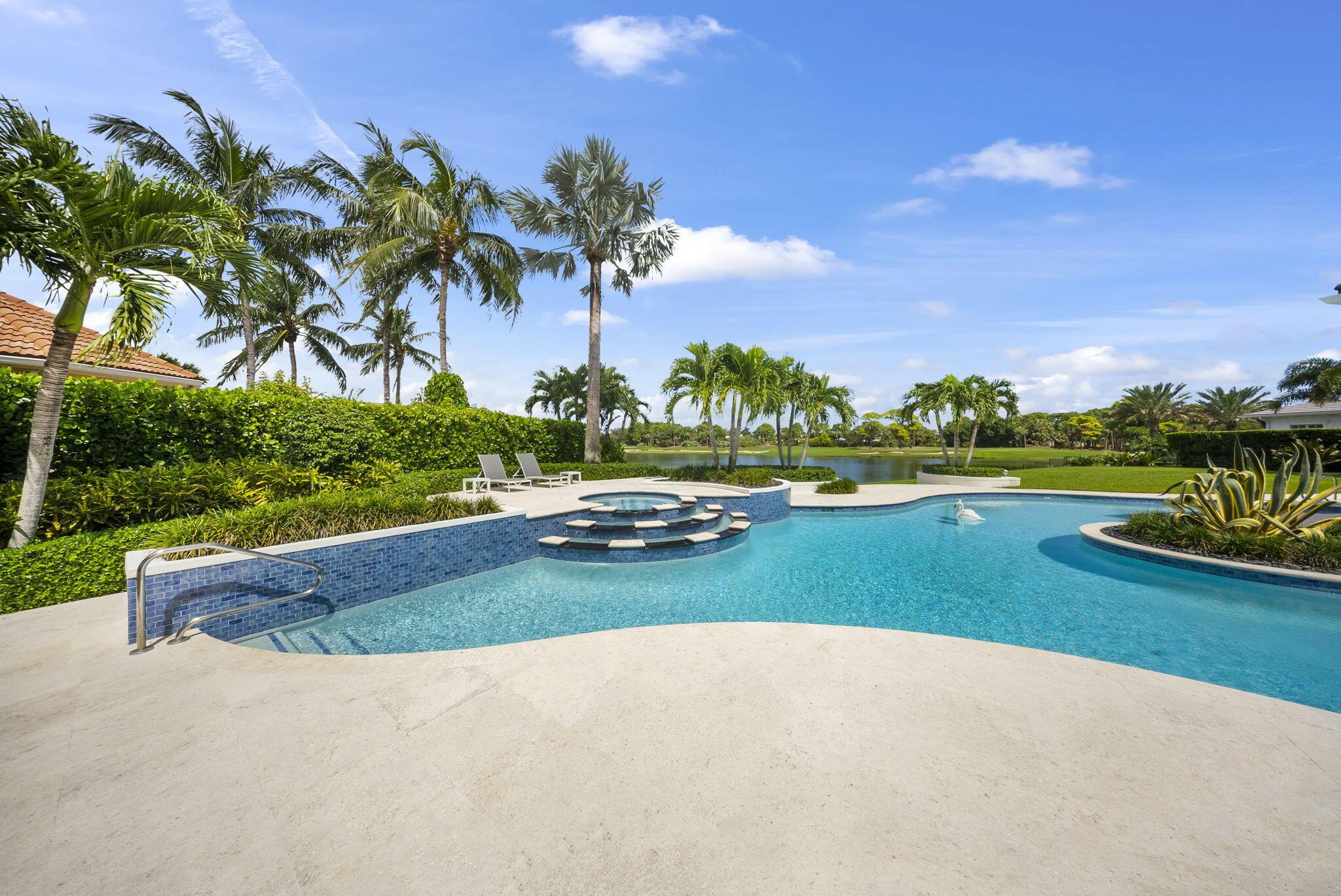 LOXAHATCHEE CLUB - Residential