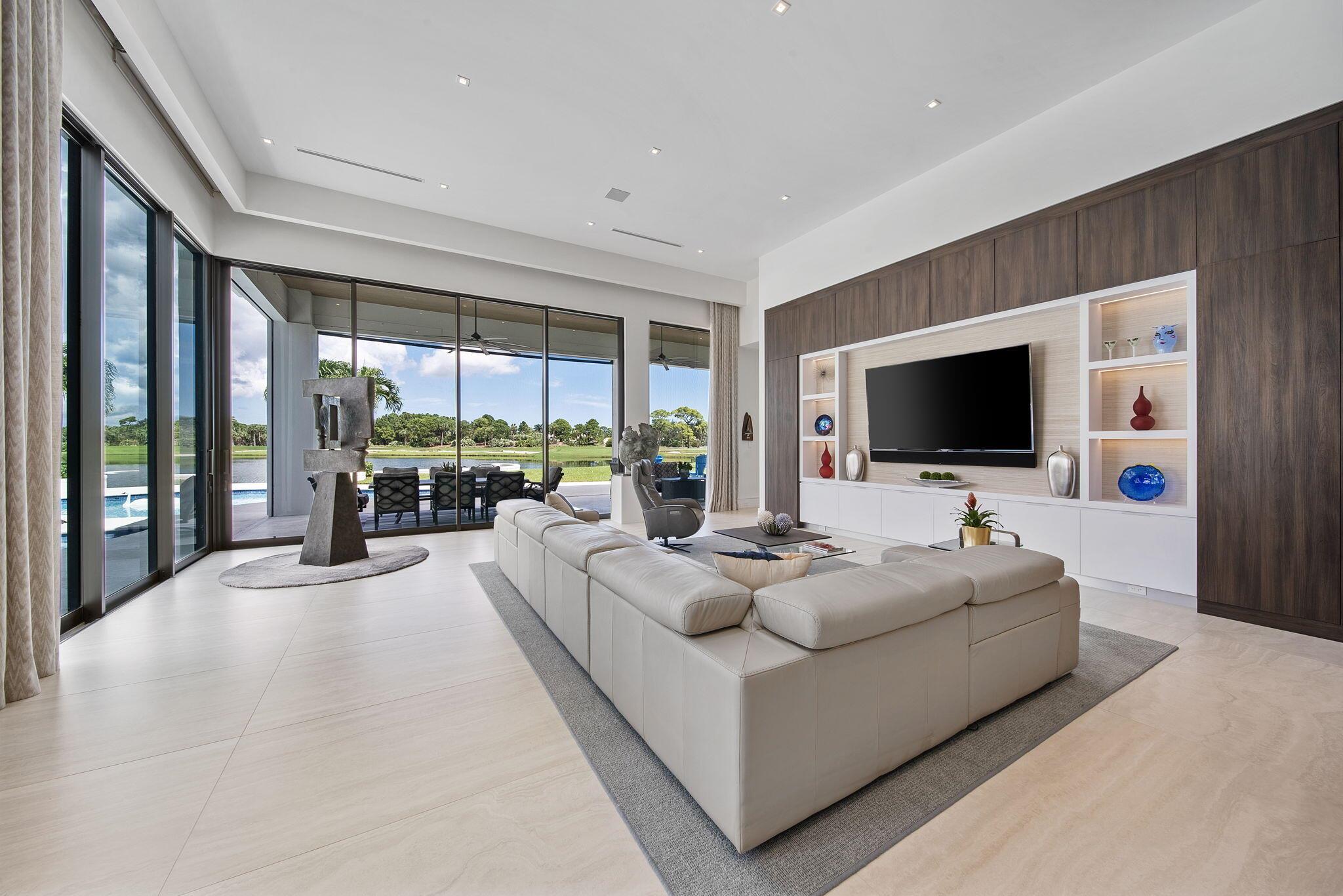 LOXAHATCHEE CLUB - Residential