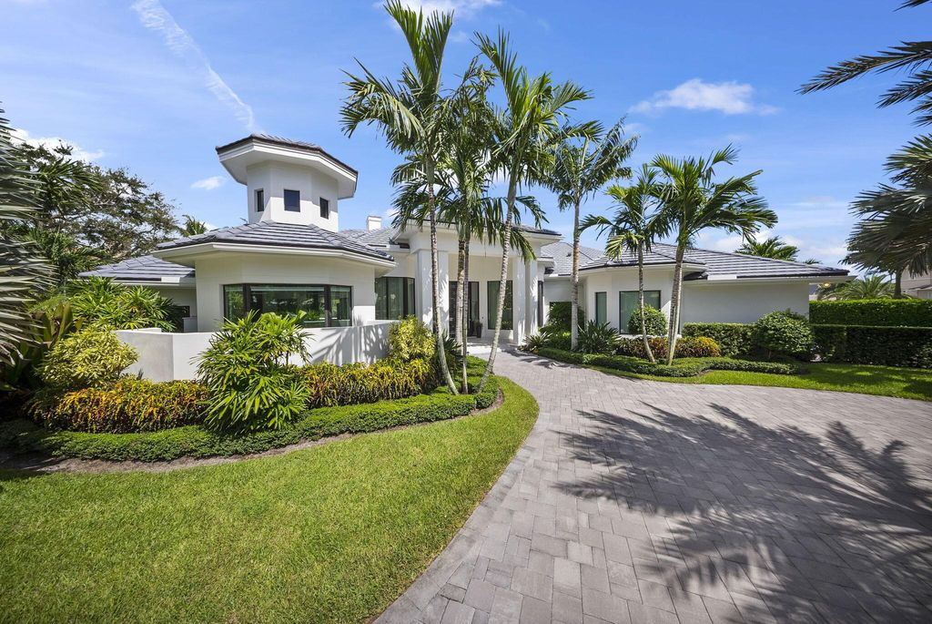 Photo of 208 Locha Drive, Jupiter, FL 33458 (MLS # R11083465)