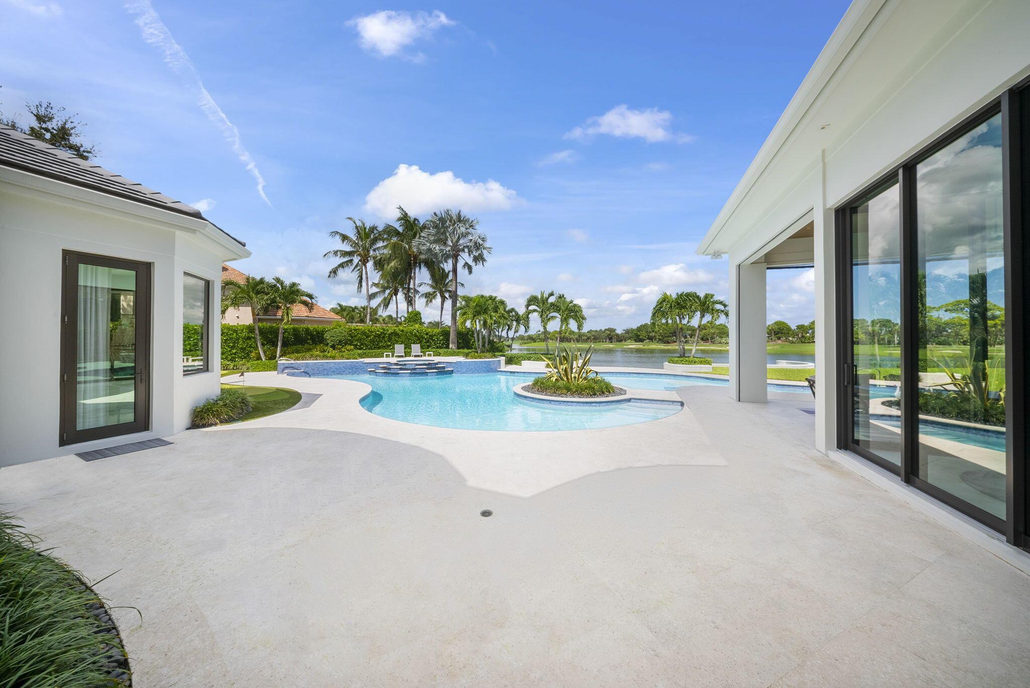 LOXAHATCHEE CLUB - Residential