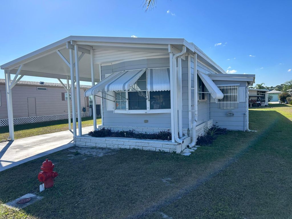 Photo of 17 Verde Vista Vis, Fort Pierce, FL 34951 (MLS # R11161789)