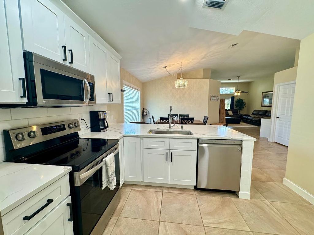 Photo of 6270 Hollywood Street, Jupiter, FL 33458 (MLS # R11083590)