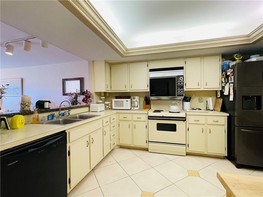 Voyager Condo - Residential Lease