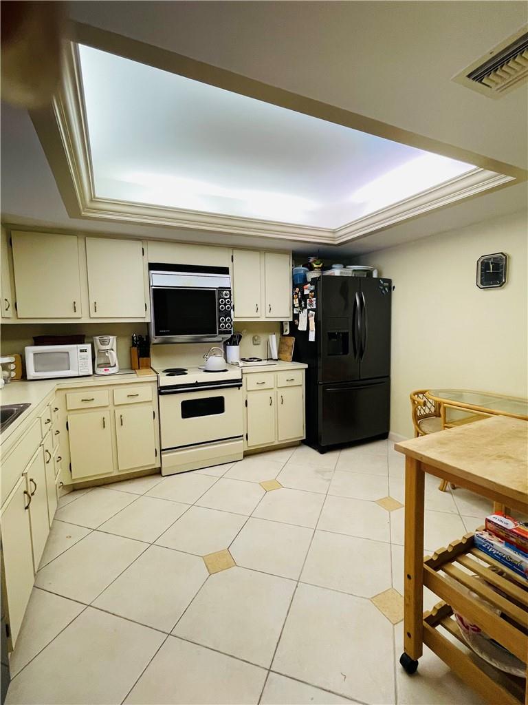 Voyager Condo - Residential Lease