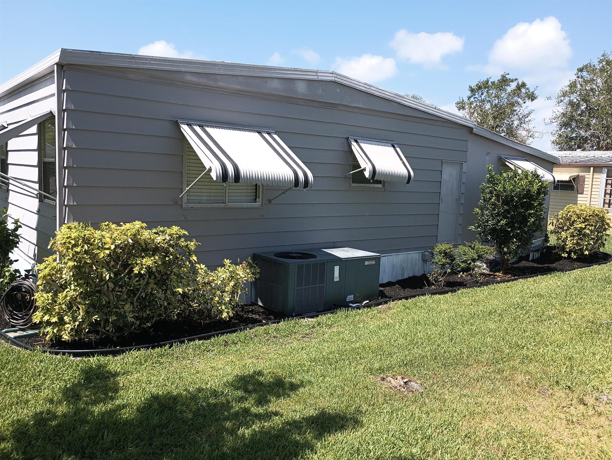 278 NE Cameo Way
