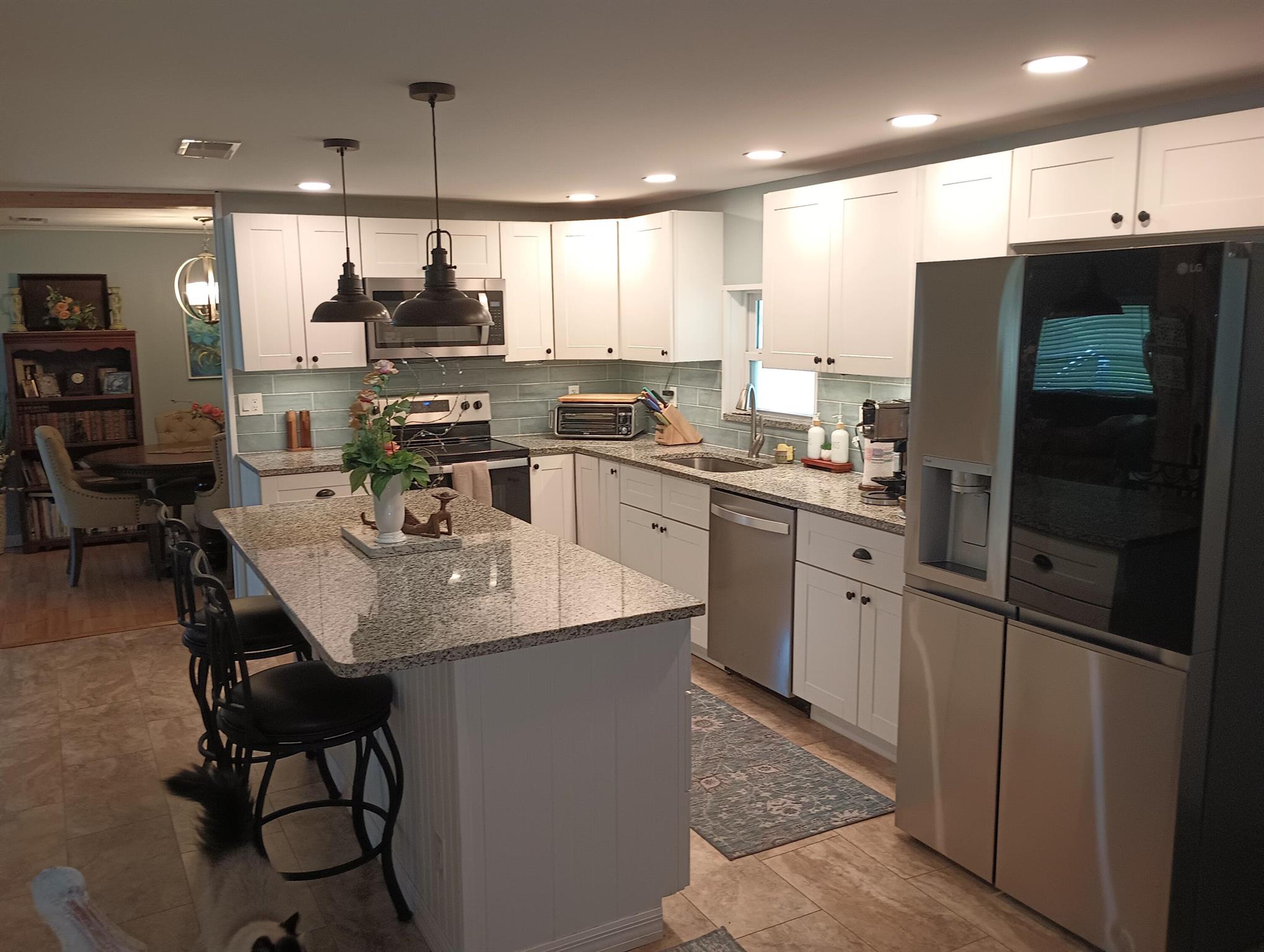 PINELAKE VILLAGE - Residential