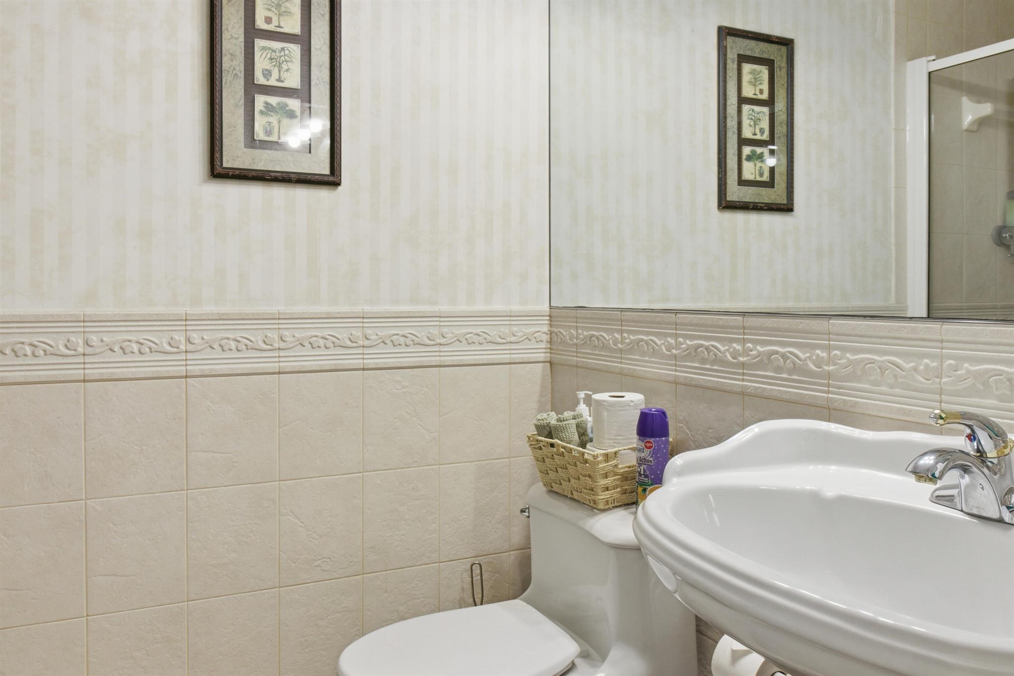 MEADOW PARK 3 - Residential Lease