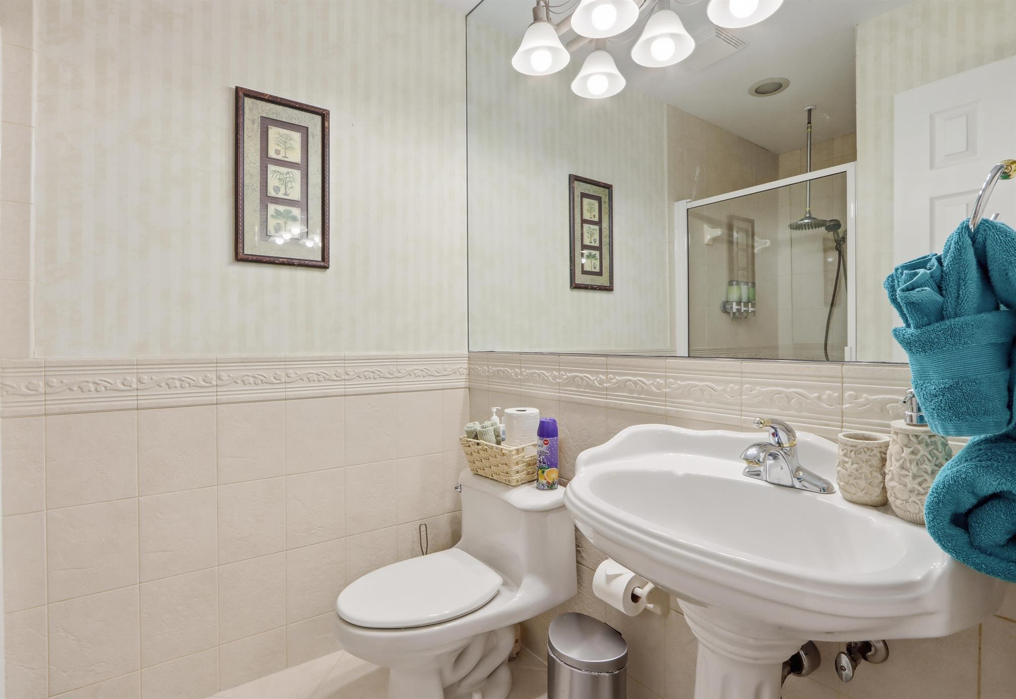 MEADOW PARK 3 - Residential Lease