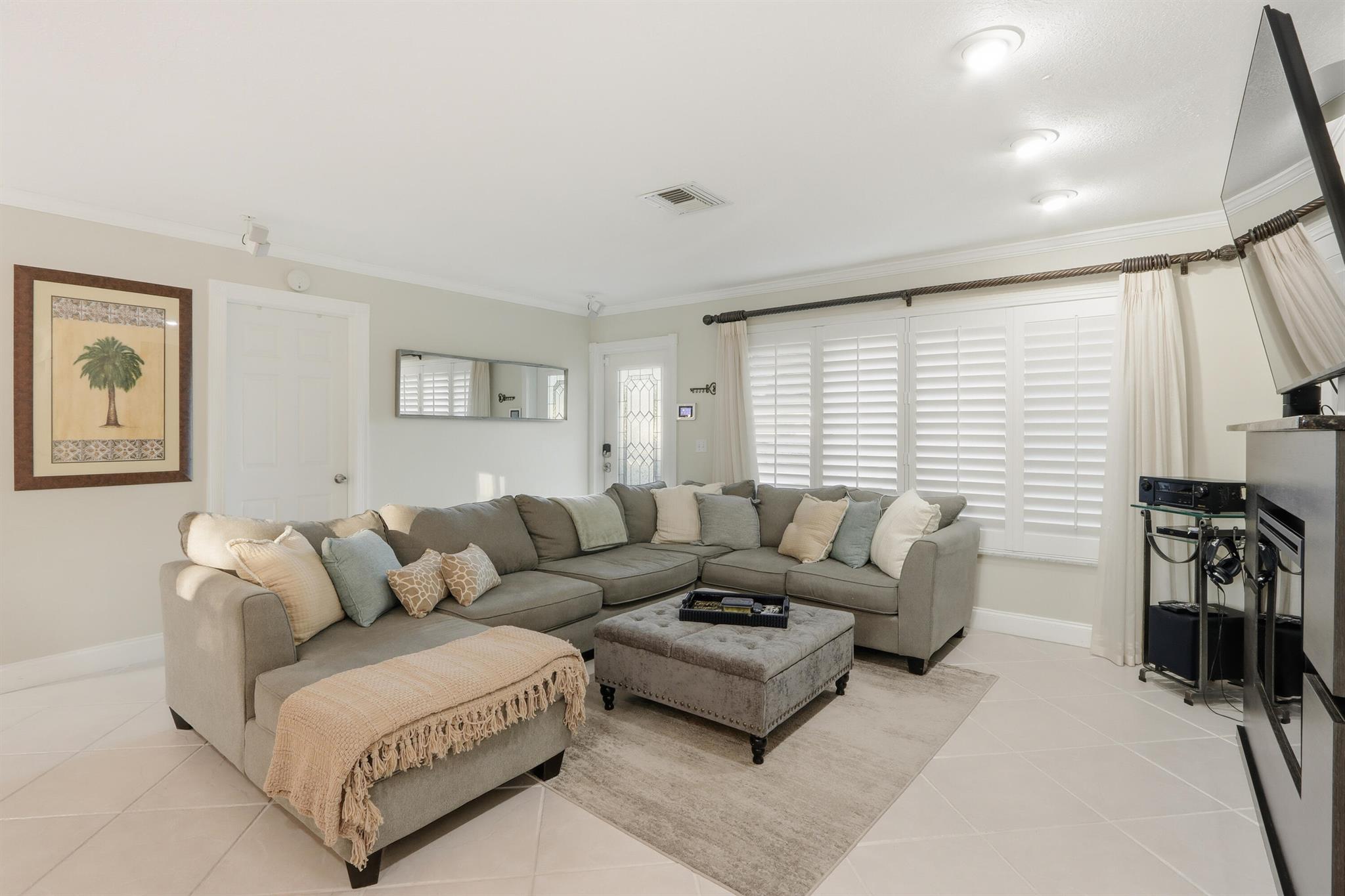 MEADOW PARK 3 - Residential Lease