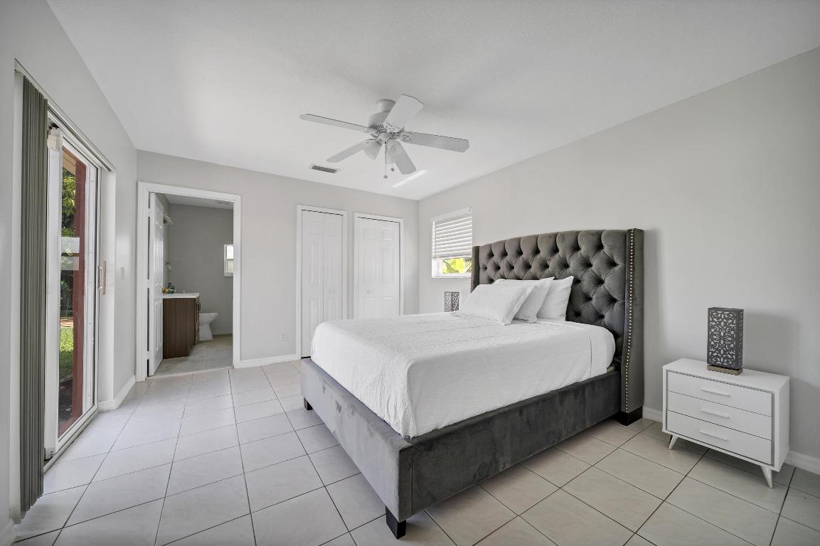 LA MANCHA TWO - Residential Lease