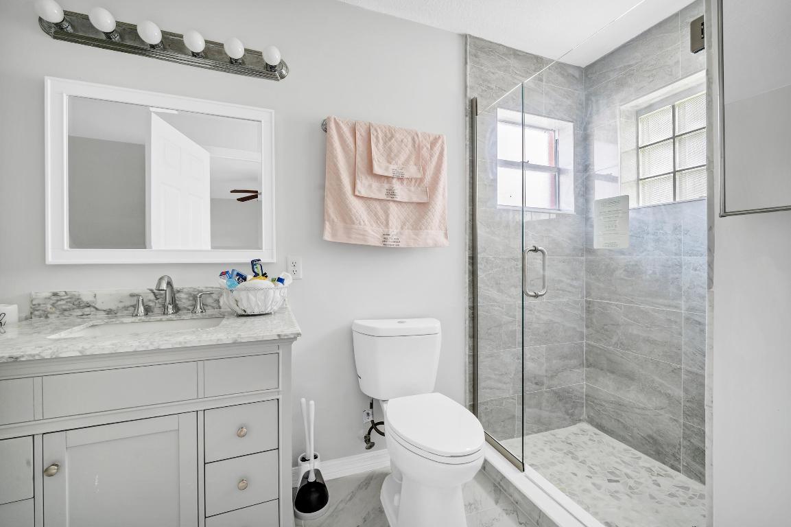 LA MANCHA TWO - Residential Lease