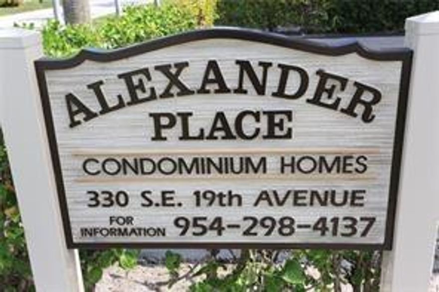 ***LOCATION LOCATION LOCATION*** LIVE THE BEACH LIFE!!! JUST 2 BLOCKS TO AWARD WINNING DEERFIELD BEACH WITH DINING AND SHOPPING. ALL WITHININ WALKING DISTANCE. NICELY UPDATED 2 BEDROOM 2 BATH, GRANITE COUNTERTOPS, STAINLESS STEELE APPLIANCES, TILE FLOORING, and  WOOD FLOORING IN THE BEDROOM, SCREENED IN PATIO WITH OCEAN BREEZES, CROWN MOLDING  & HIGH IMPACT WINDOWS. 2 PARKING SPACES WITH 1 SPOT COVERED***PETS OK WITH $300.00 DEPOSIT. NICE RELAXING OUTSIDE AREA.  WASHER AND DRYER ON PREMISES. RAPID APPROVAL