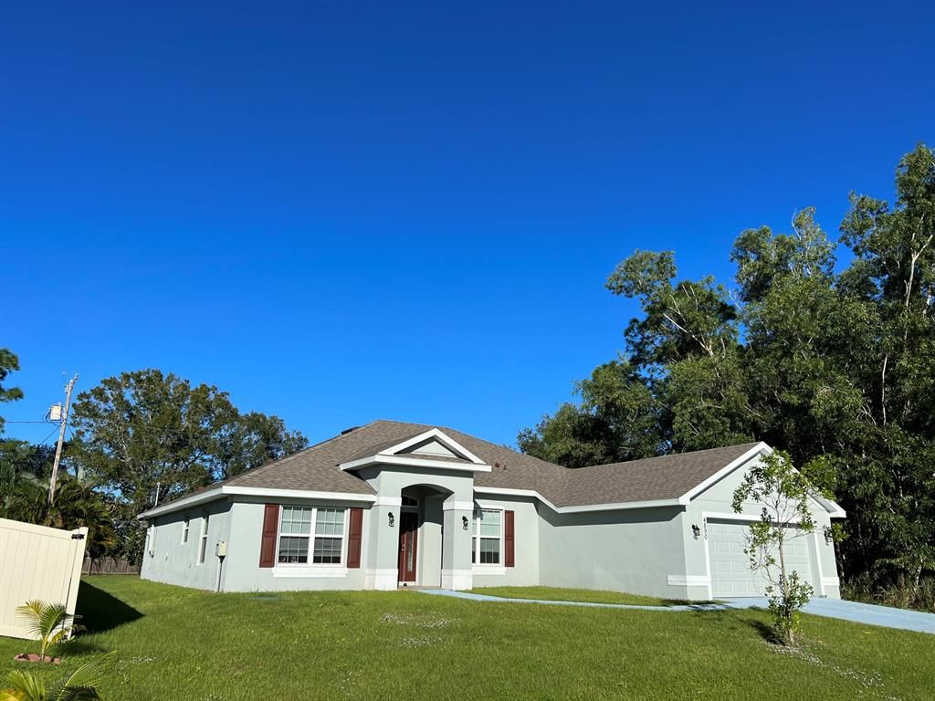Photo of 4890 NW Ironton Avenue, Port Saint Lucie, FL 34983 (MLS # R10766296)