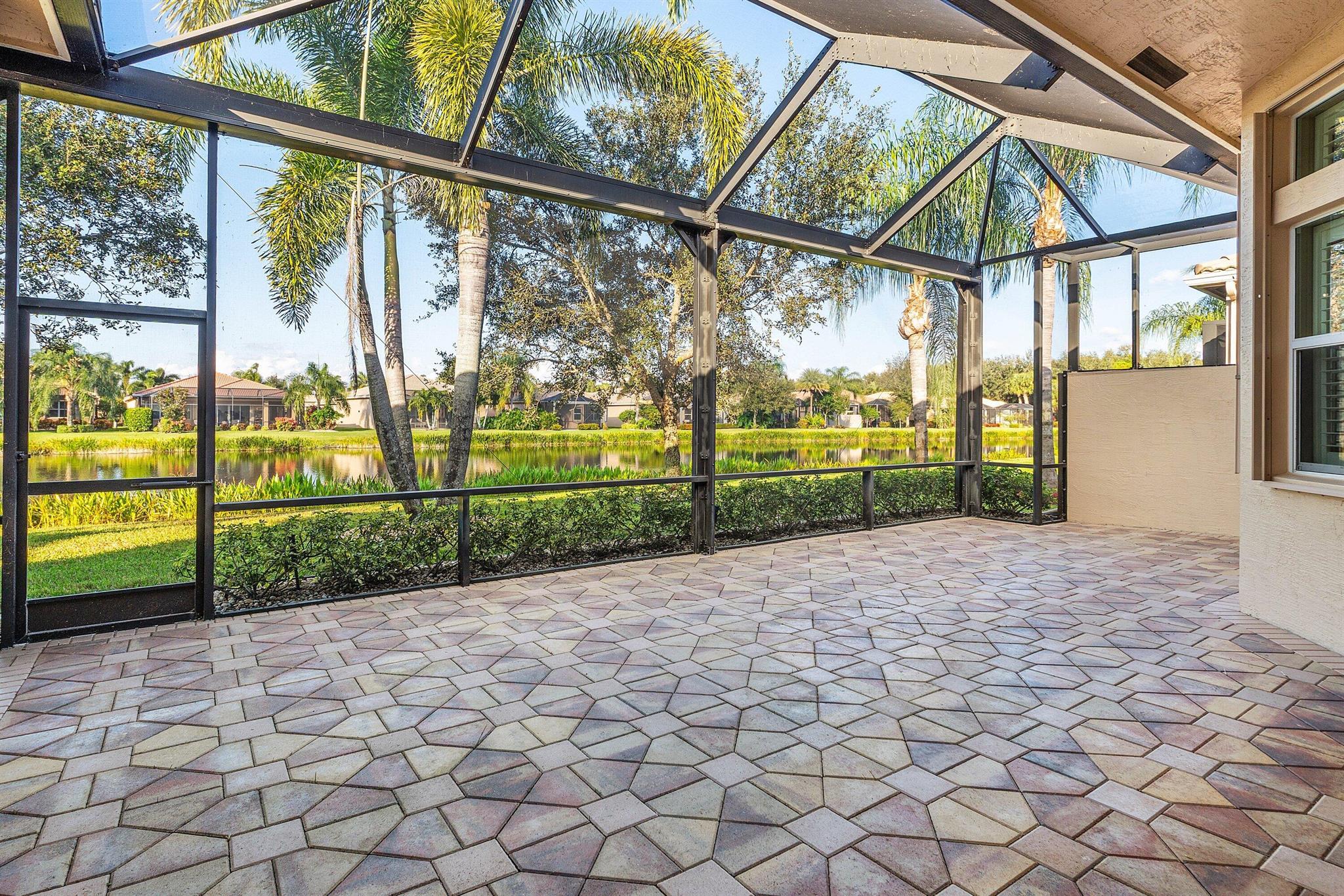 VALENCIA RESERVE - Residential