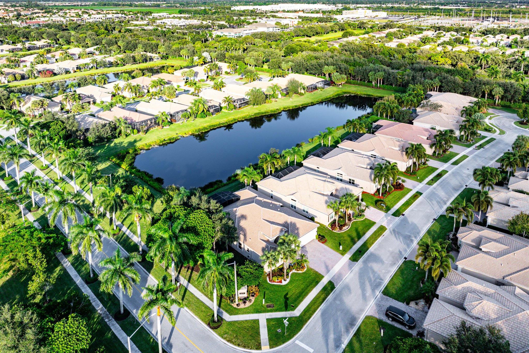 VALENCIA RESERVE - Residential